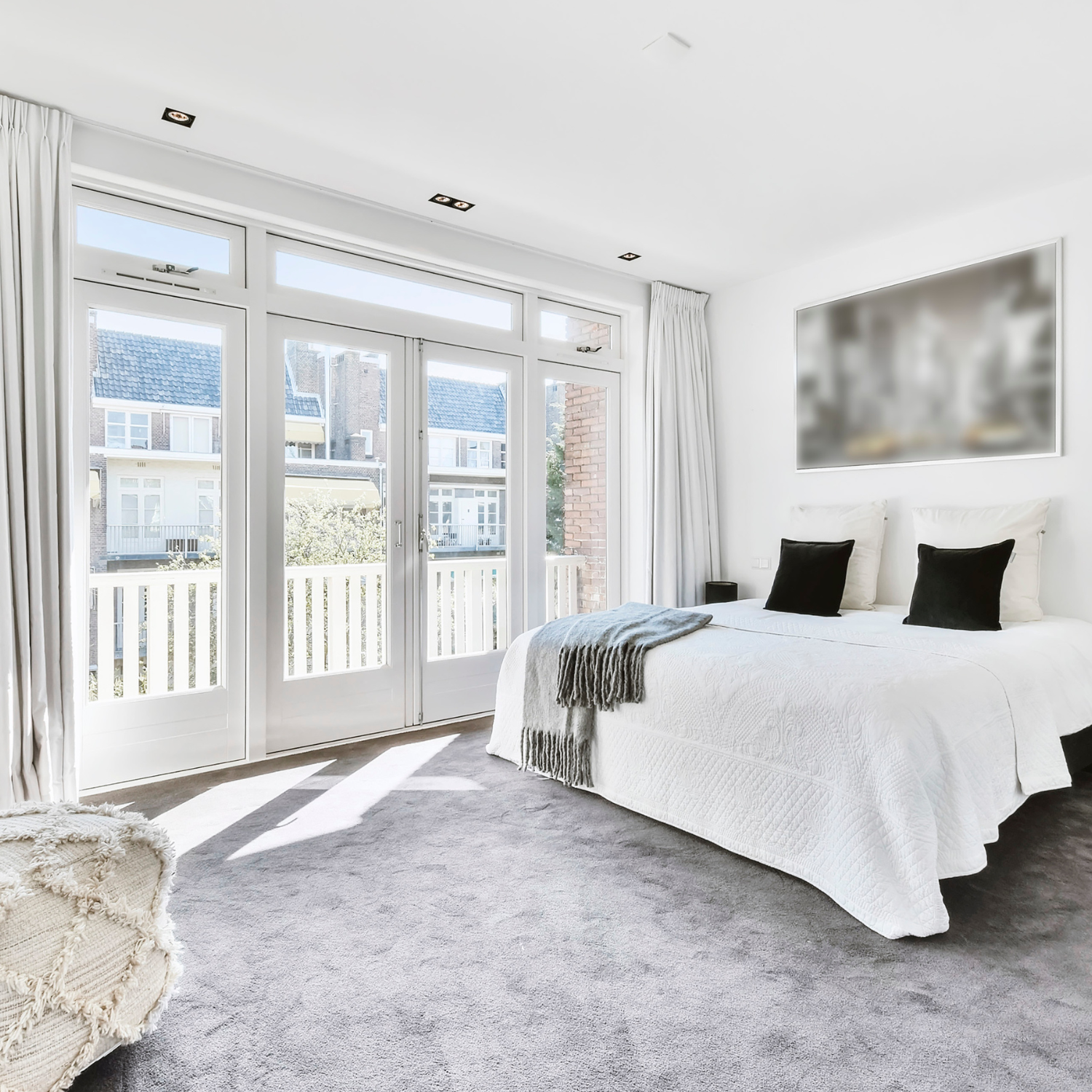 Modern home with clean carpet